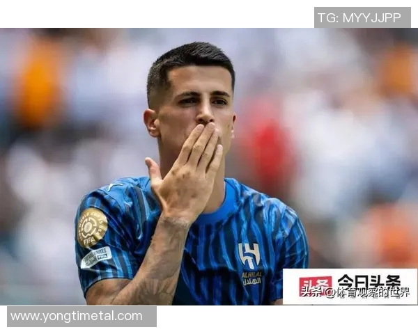 坎塞洛在足球场上的蜕变与成长之路探讨 坎塞洛在足球场上的蜕变与成长之路探讨